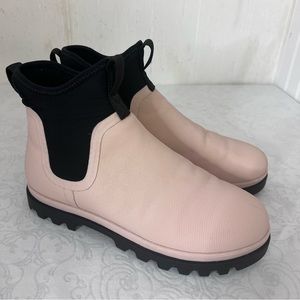 Native Pull On Water Boots Size 8